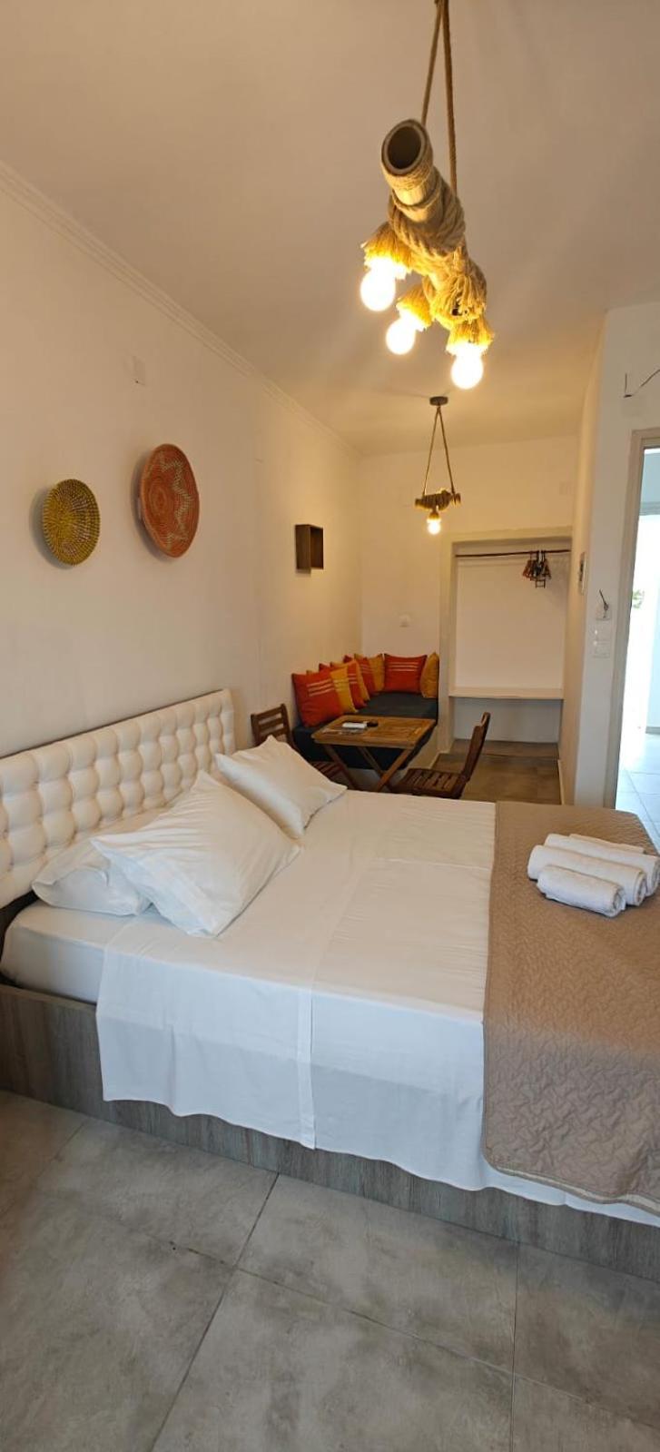 Joannes Vacation Rooms Adamantas Exterior photo